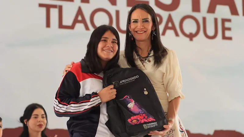 Entrega de apoyos en Tlaquepaque 2